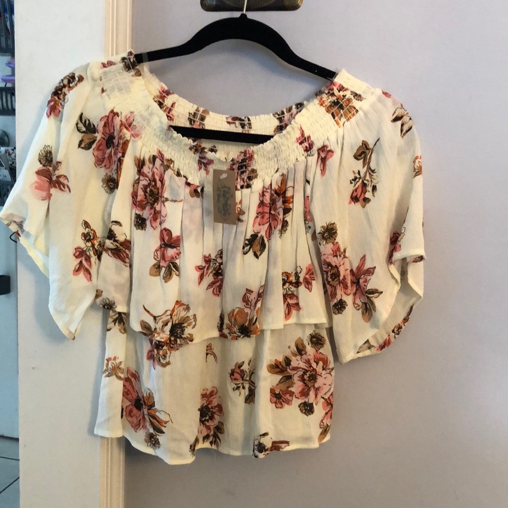 NWT Jella C layered top, cream with flowers, can be worn on/off shoulder S